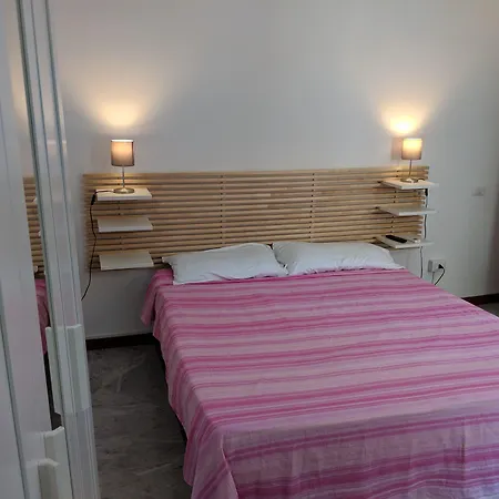 Piazza Alfano Salernes